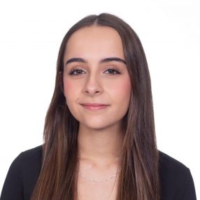Adriana, Niñera o canguro en Recas