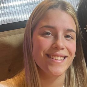 Lucia, Niñera o canguro en Santa Olalla