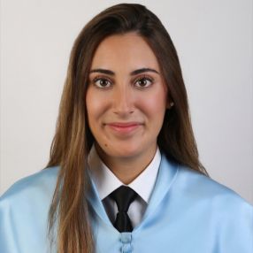 Nerea, Babysitter in Zuera