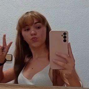 Ainara, Babysitter in La Unión
