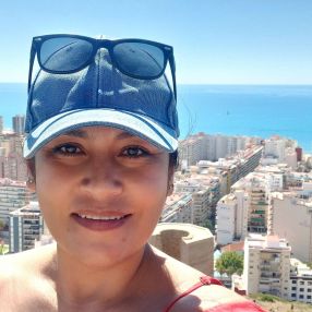 Katherine, Niñera o canguro en València