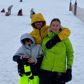 Hugo, Family in Zaragoza