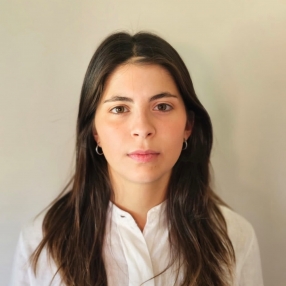 Carmín, Babysitter in Castelldefels