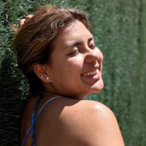 Julene, Babysitter in Abadiano