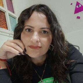 Islenni, Niñera o canguro en Orihuela