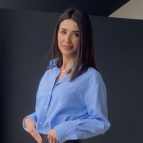 Laura, Niñera o canguro en Navalcarnero