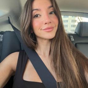 Lorena, Niñera o canguro en Mas Camarena