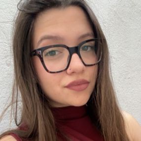 Laura, Niñera o canguro en Alcoi