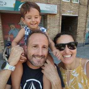 Gloria, Familia en Esplugues de Llobregat