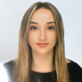 Paula Ureña, Babysitter in Ollería