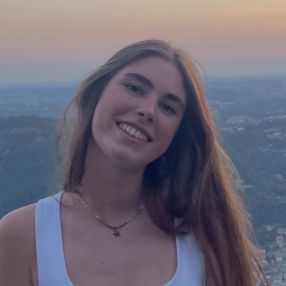 Clara, Niñera o canguro en Guadarrama