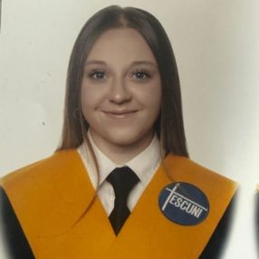 Lucia, Niñera o canguro en Serranillos del Valle