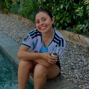 Liz, Niñera o canguro en Begues