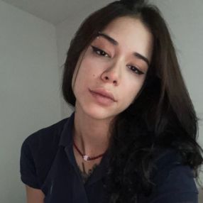 Marta Fernanda, Niñera o canguro en Gavà