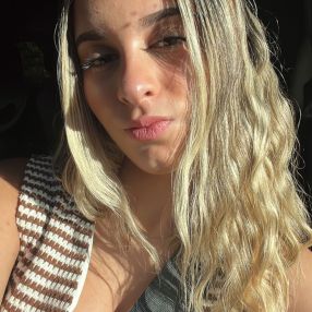 Carla, Niñera o canguro en Barbadás