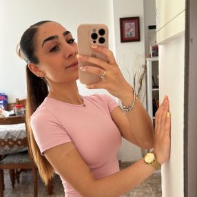 Lidia, Babysitter in Felanitx