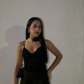 Rosa, Niñera o canguro en Los Santos de Maimona