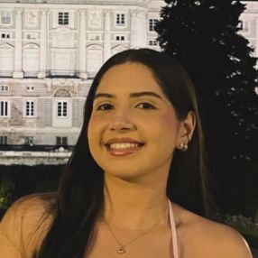 Isabela, Niñera o canguro en Alcalá de Henares