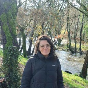 Silvina, Babysitter in Sigüeiro