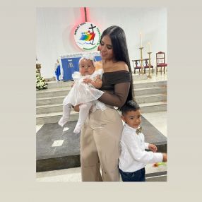 Katerine, Niñera o canguro en Cuéllar