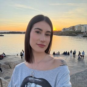 Carlota, Babysitter in Molins de Rei