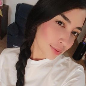 Jenifer, Babysitter in Alberic