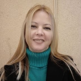 Isis María, Niñera o canguro en Vélez-Málaga