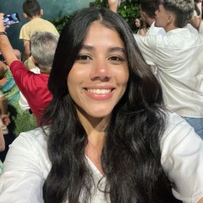 Tainara, Babysitter in Meliana