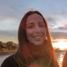 Gloria, Niñera o canguro en Villajoyosa