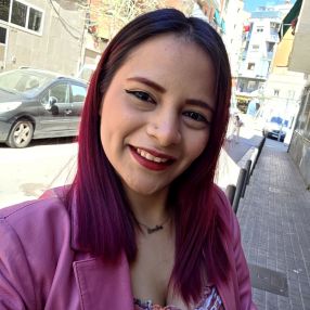 Sandra, Babysitter in Navàs
