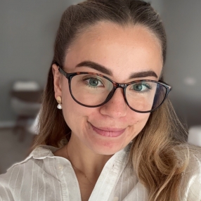 Alexandrina, Babysitter in Badalona