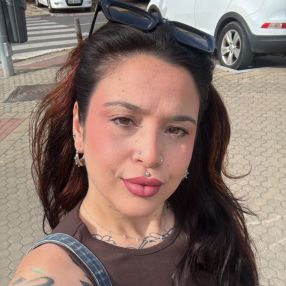 Alba, Babysitter in Chipiona