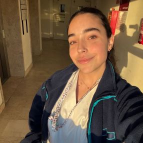 Ana, Niñera o canguro en Ampuero