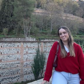 Marina, Niñera o canguro en Calahonda