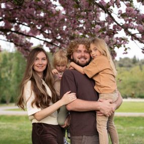Olga, Familia en Girona