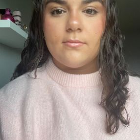 Paula, Niñera o canguro en Galar