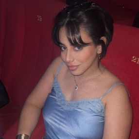 Rifka, Babysitter in Carcagente