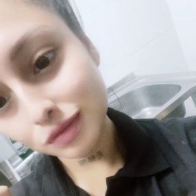 Azurley, Niñera o canguro en Sonseca