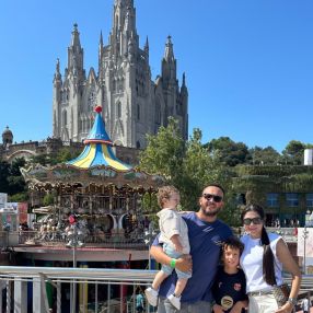 Shirley, Family in Viladecans