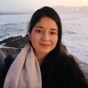 Carolina, Babysitter in La Coruña