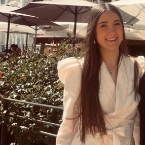 Lucía, Niñera o canguro en Puente Genil