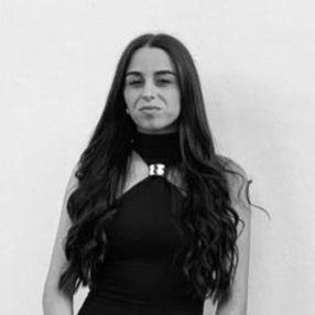 Idaira, Babysitter in Osuna