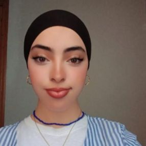 Soumia, Babysitter in Ollería