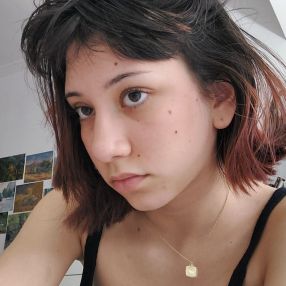 Amber Inara, Babysitter in Noia