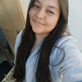 Zury Valentina, Babysitter in Argamasilla de Alba