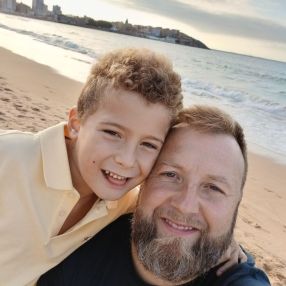 Adrian, Familia en Gijón