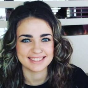 Yovanna, Niñera o canguro en Astorga