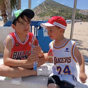 Miryam, Familia en Benidorm