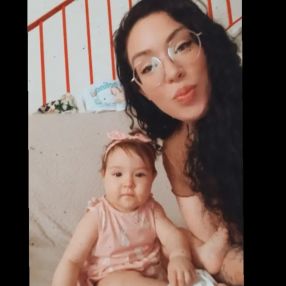 Yasmin, Niñera o canguro en Isla Cristina