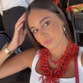 Ana, Niñera o canguro en El Cuervo de Sevilla